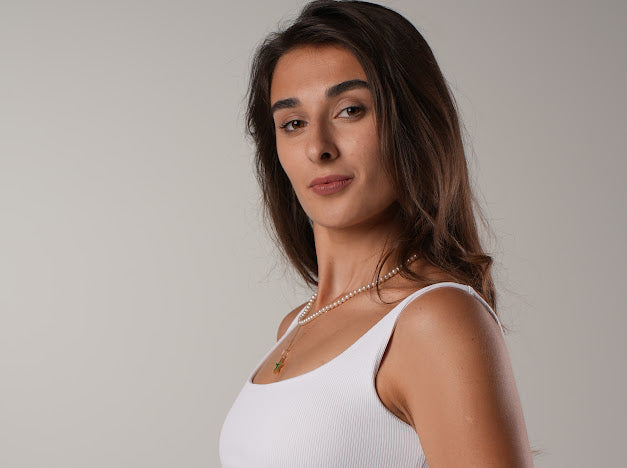 White scoop padded top