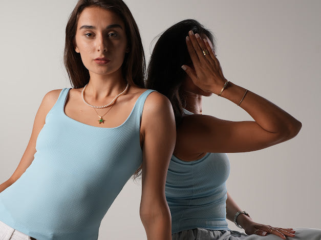 Blue scoop padded top