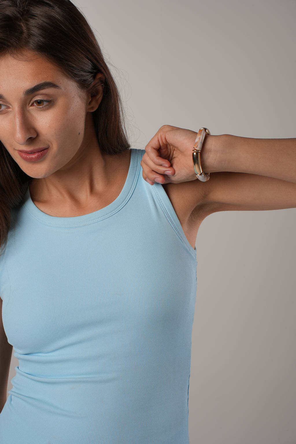 Blue crew padded top.